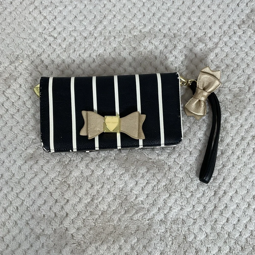 Betsey Johnson Gold Bow Detail Wallet